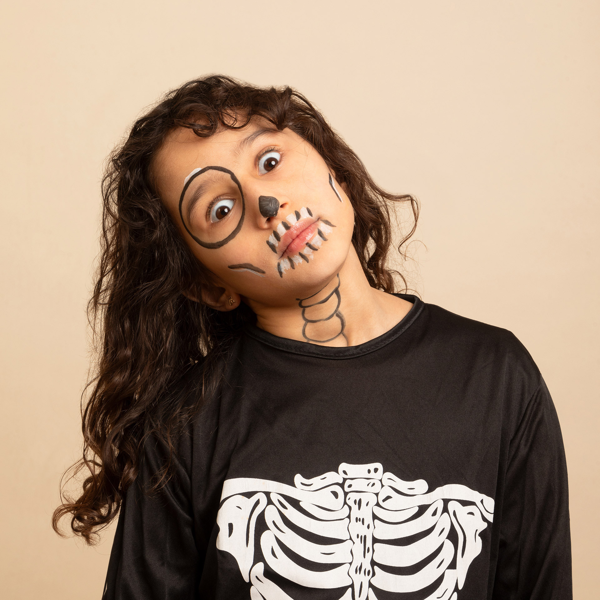 maquillage enfant halloween squelette facile à réaliser