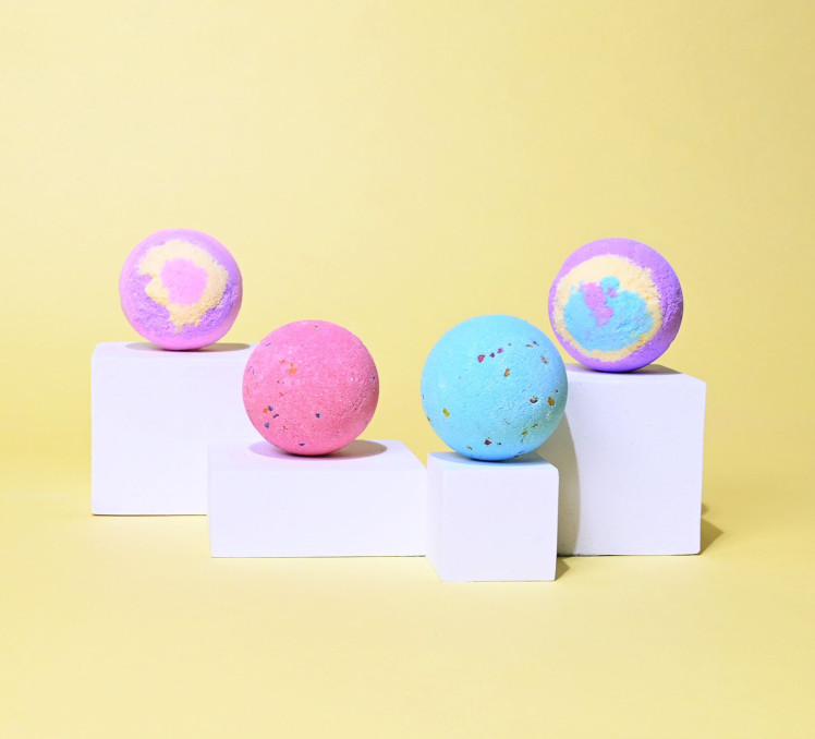 Sparkling Supernova Bath Bomb - nailmatic Kids